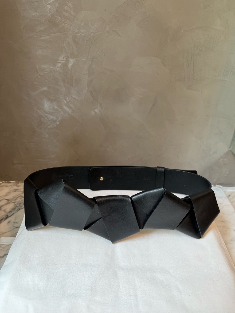 Salvatore Ferragamo Ceylon Knotted Wude Black Sculptural Leather Belt